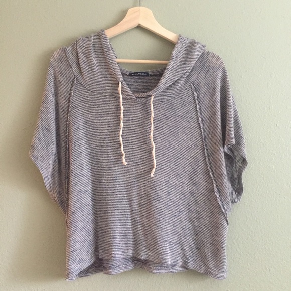 Basil Lola Tops - Short sleeve hooded sweatshirt